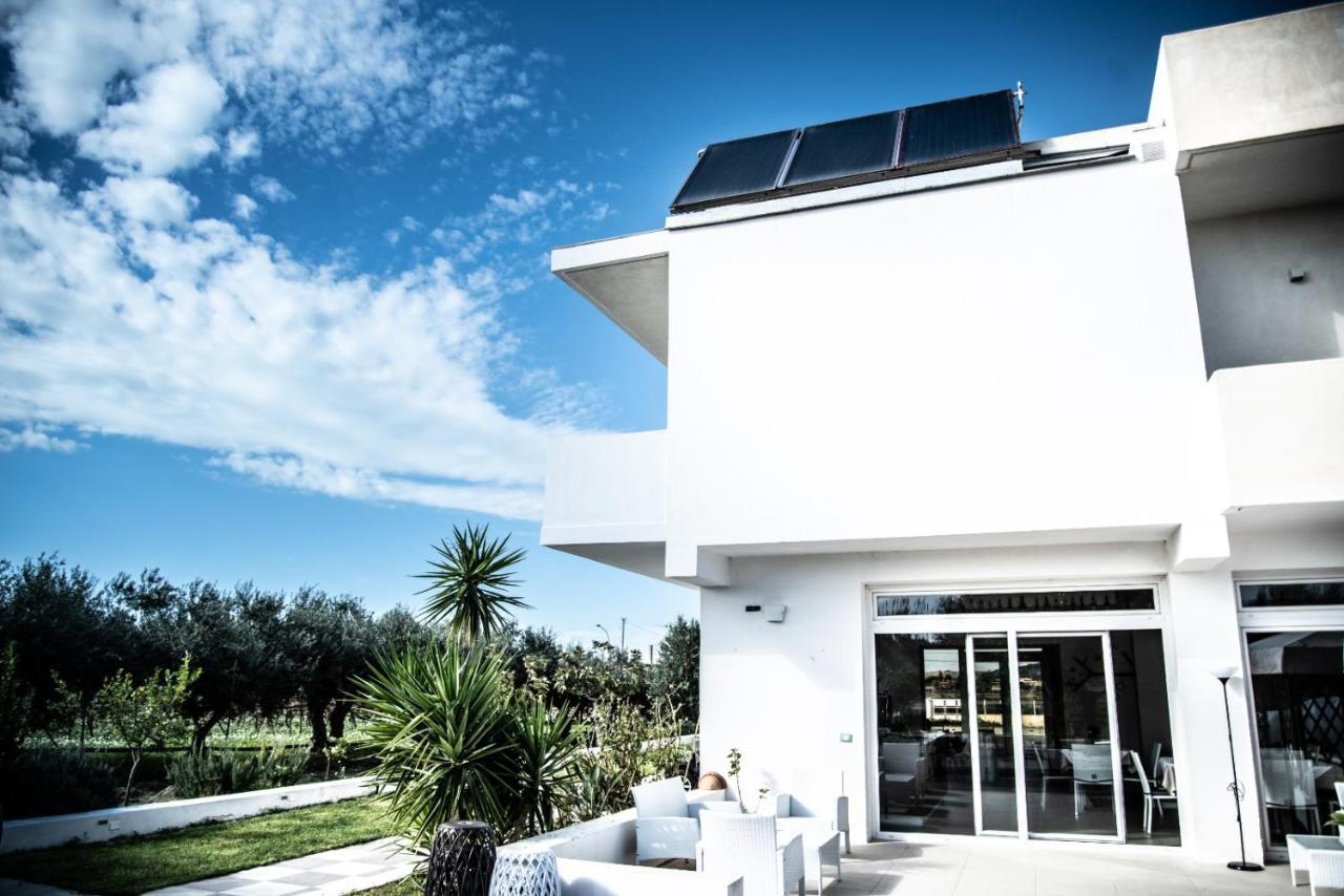 Villa Giadel Менфи Екстериор снимка