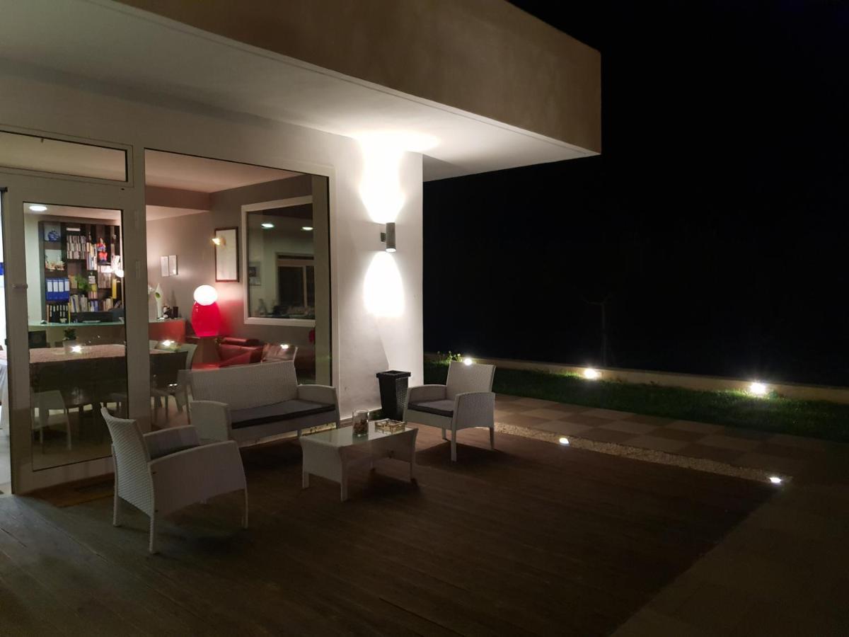 Villa Giadel Менфи Екстериор снимка